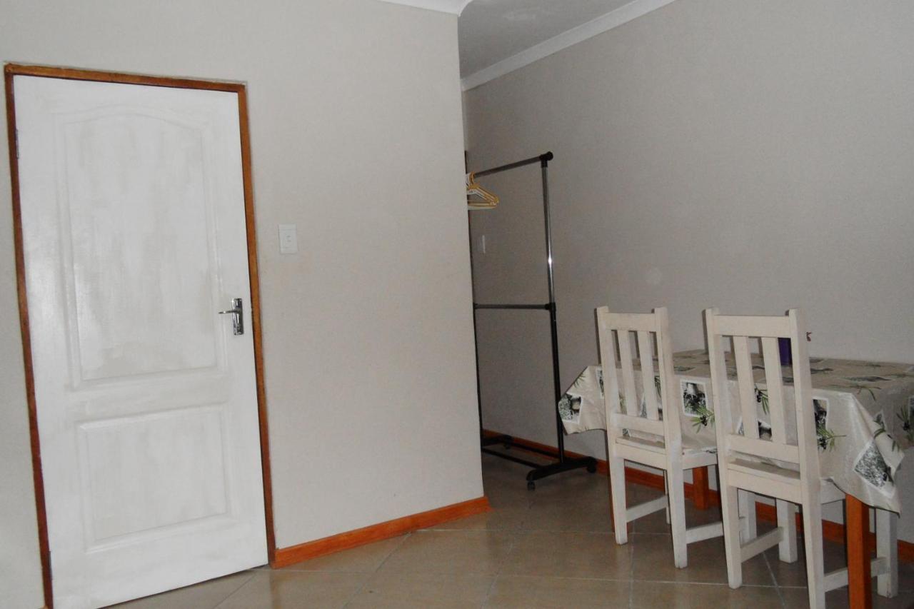 Garden Wing Apartment Upington Exterior photo