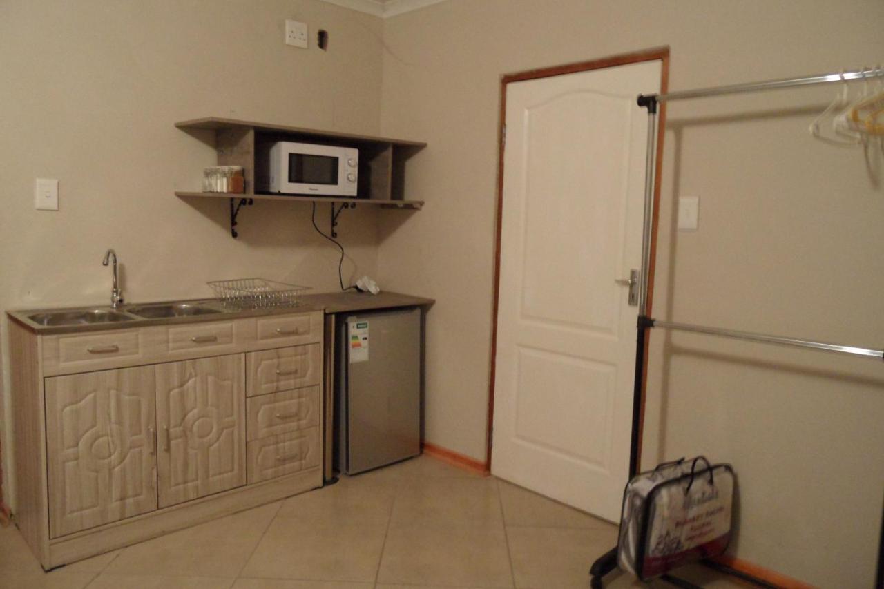 Garden Wing Apartment Upington Exterior photo